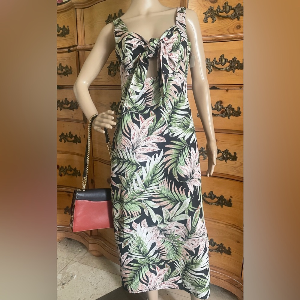 Leaf Patterned Midi Dress